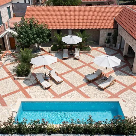 Villa Dvori Jokic With Pool Islam Grčki
