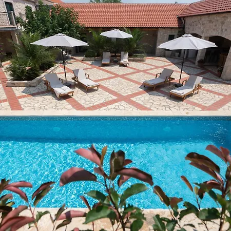 Villa Dvori Jokic With Pool Islam Grčki